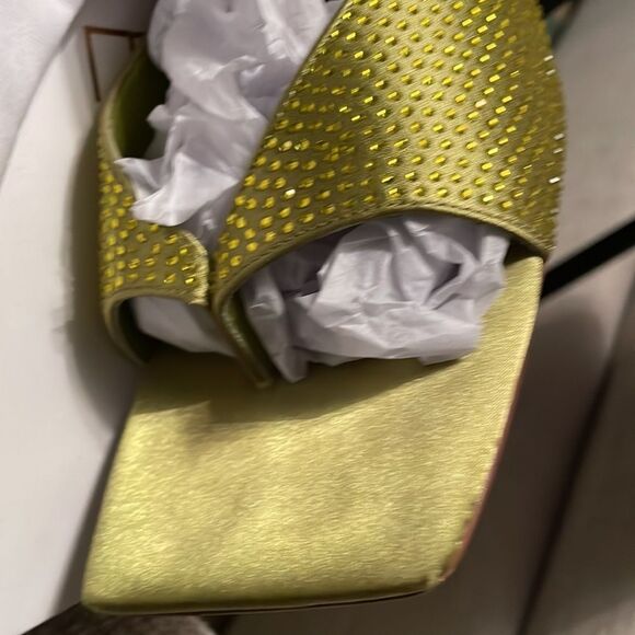 NWT 178.00 Raye From Revolve Van Heel in Green Size 9 1/2 Just sold out. - Picture 10 of 11